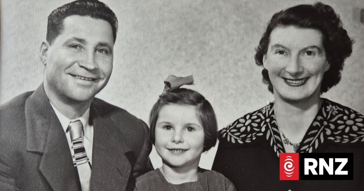 Thousands of people fled Europe for NZ during WWII. Survivors and descendants are reuniting for the first time