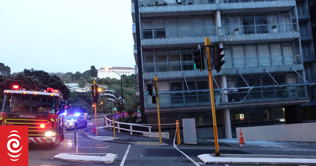Glass balcony sheets fall from Wellington high rise