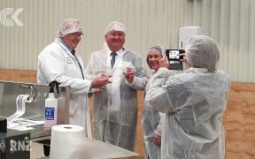 Recycling businesses given boost to fight war on plastic rubbish