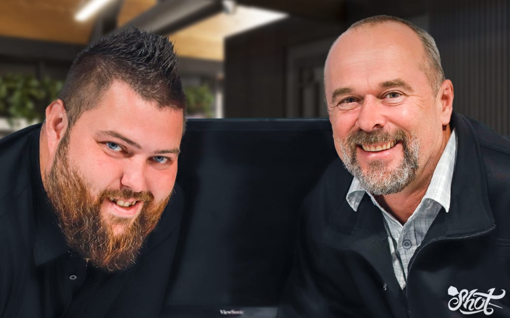 NZ company Shot Darts signs world champion Michael 'Bully Boy' Smith