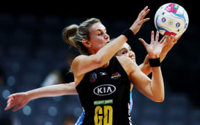 Leana de Bruin of the Magic competes against Te Paea Selby-Rickit of the Steel