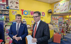 Regulations Minister David Seymour (left) and Consumer Affairs Minister Cameron Brewer make an announcement at a Toyworld.