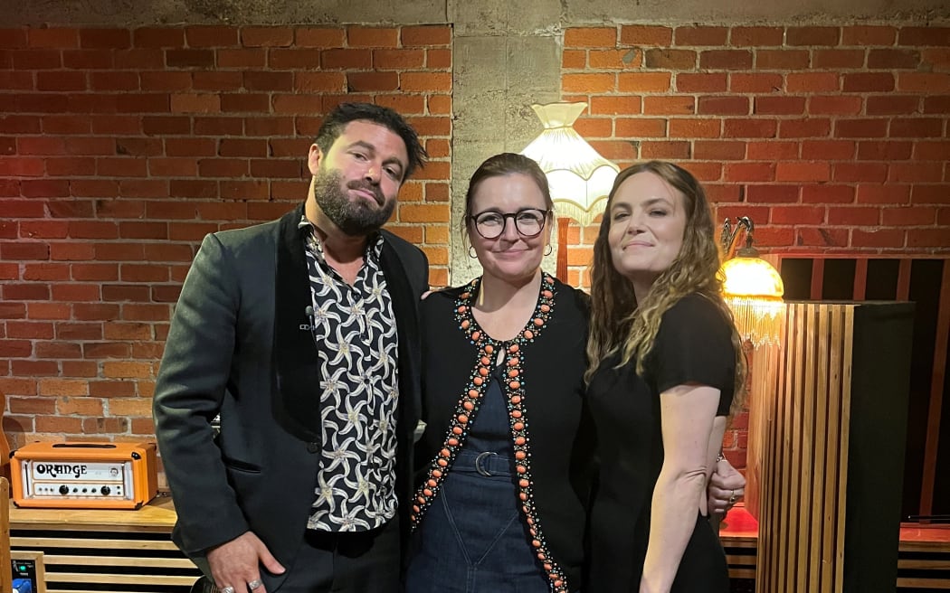 Angus and Julia Stone at Roundhead Studio with Charlotte Ryan