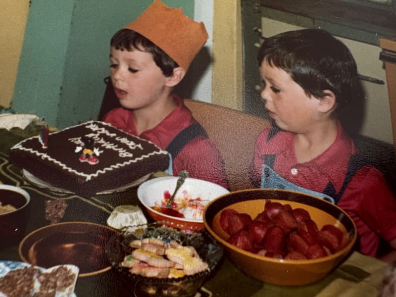 Glen and Sean Scanlon celebrating their fourth birthday on Christmas.
