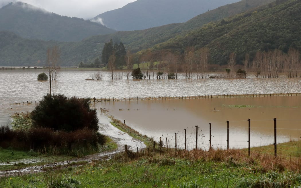 18072021 News Photo: Scott Hammond/ Stuff
Flood.
Havelock
Flooding.
South of the Kaituna Causeway