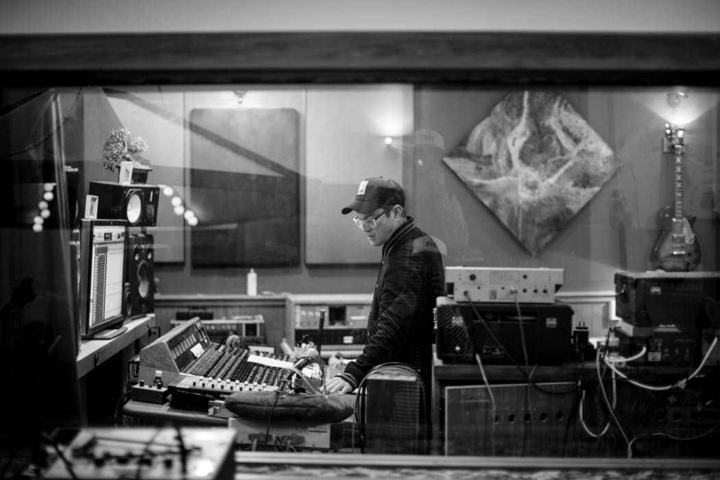 Barnaby Weir of Fly My Pretties in The Surgery studios, Wellington.
