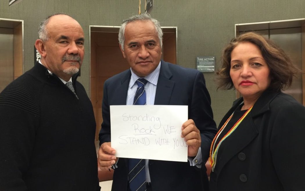 Te Ururoa Flavell, Tukoroirangi Morgan and Marama Fox stand in support of Standing Rock protesters.