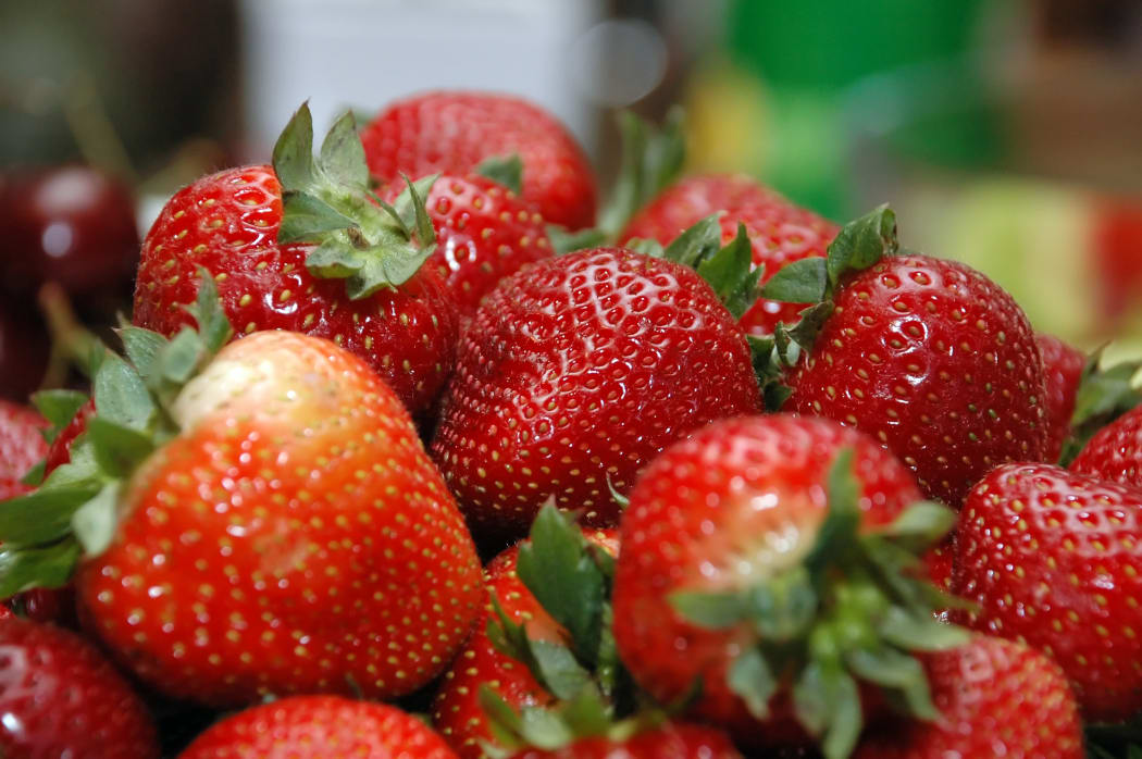 A bowl of strawberries