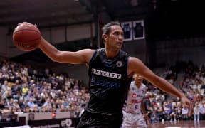 Tai Wesley playing for the Breakers in 2015