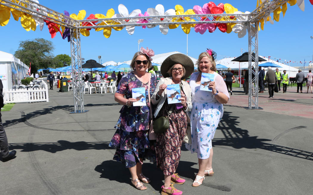 From left, Maree Hurst, Debbie Handisides and Marian Lippiatt set for a "girls day out".