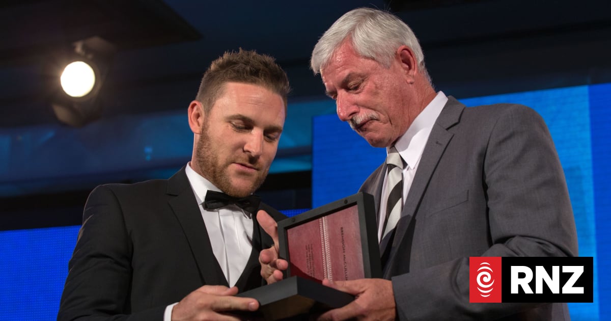 McCullum takes top NZ Cricket award | RNZ