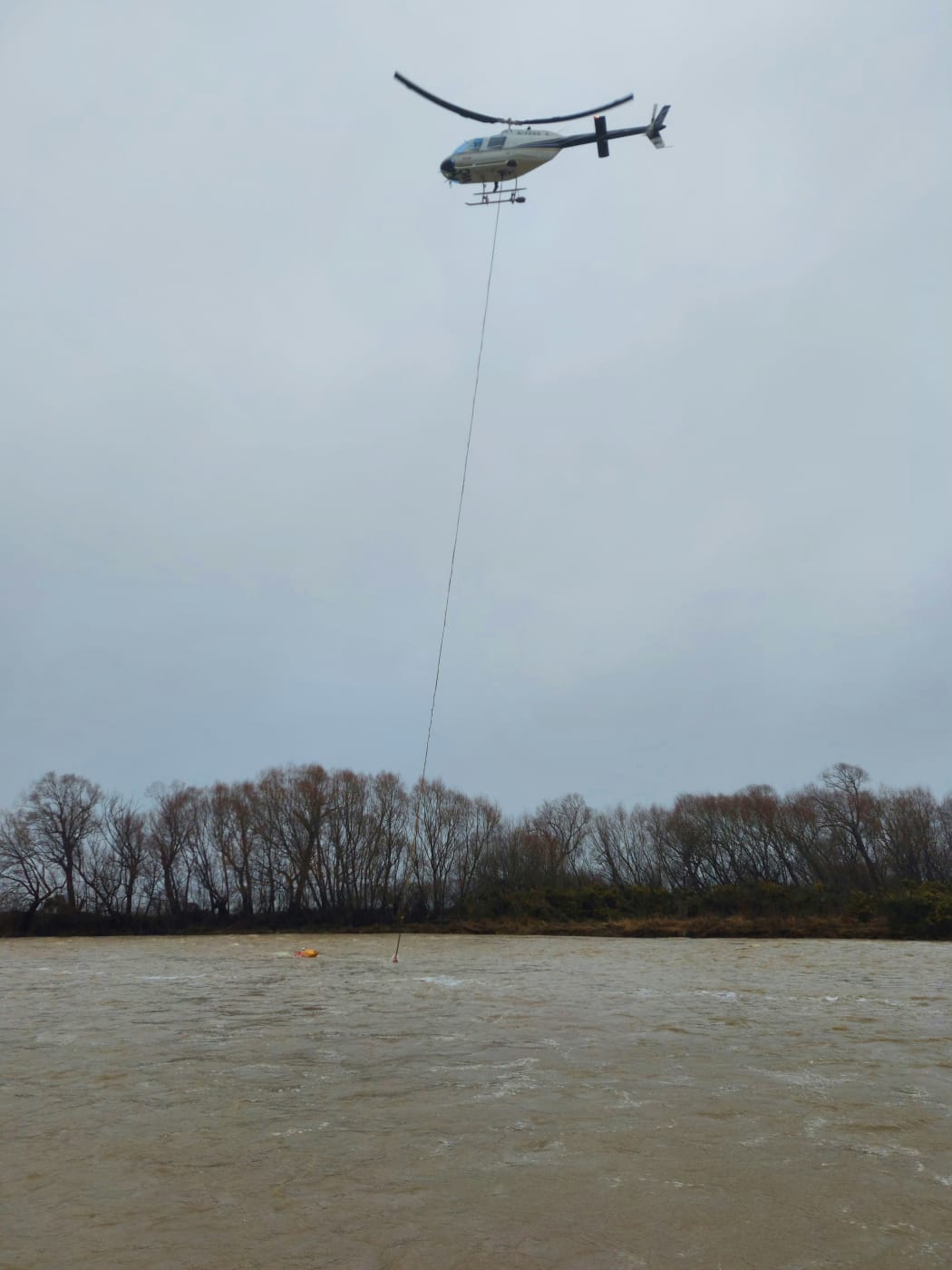 An acoustic doppler current profiler was towed across the Kauru river multiple times to get a highly-accurate flow data.