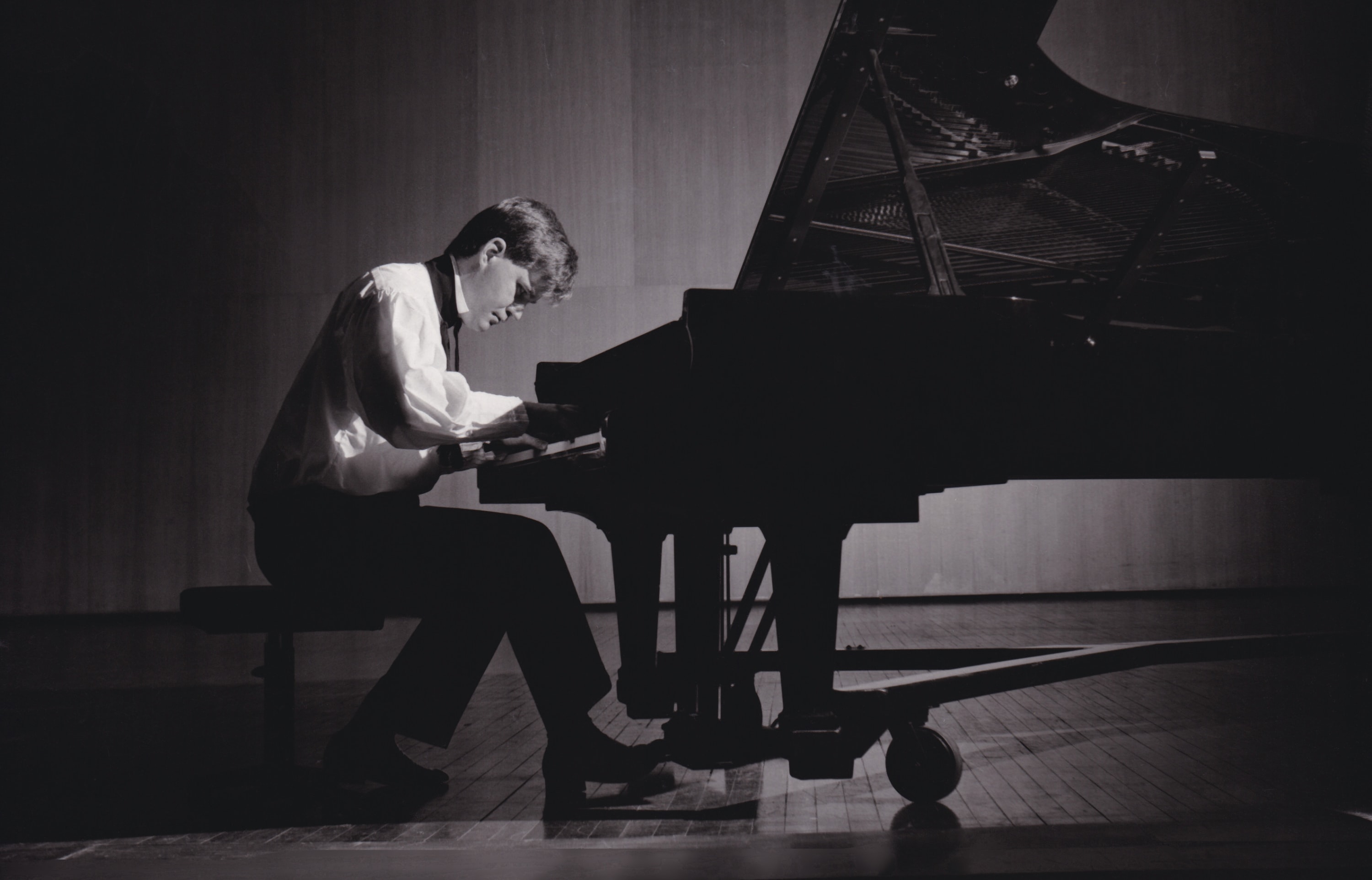 Australian pianist Geoffrey Tozer