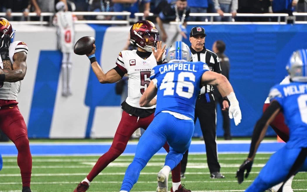 DETROIT, MI - JANUARY 18: Washington Commanders quarterback Jayden Daniels (5) throws wide during the NFC Divisional Playoff game between the Detroit Lions and the Washington Commanders on Sunday January 18, 2025 at Ford Field in Detroit, MI. (Photo by Steven King/Icon Sportswire)