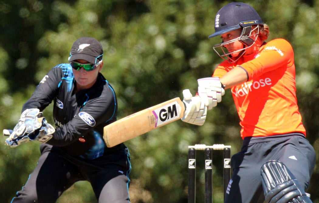 New Zealand's Rachel Priest keeps wicket as England's Sarah Taylor cuts.