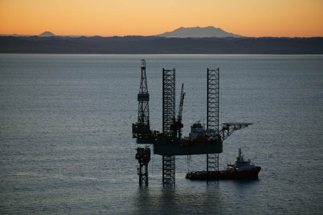 The Ensco 107 jack-up rig will be located next to Pohokura to accommodate workers, store equipment and offer a heavy lift capability.