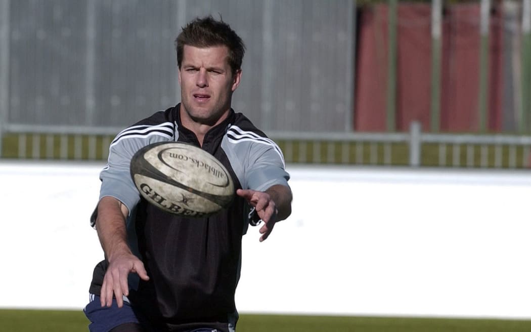 Steve Devine in action during the captains run for the All Blacks "possibles" team held at Mc Lean Park, Napier, June 02 2005. 


Photo by JOHN COWPLAND / Photosport