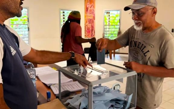 A voter casting his ballot in the rural town of Hienghene on Sunday 15 March 2026 – PHOTO NC La 1ère