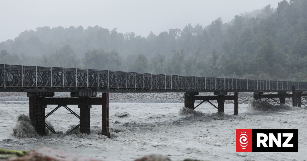 'Potentially catastrophic': Westland's Waiho River changing course years ahead of forecasts