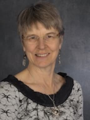 Professor Amanda Oakley.
