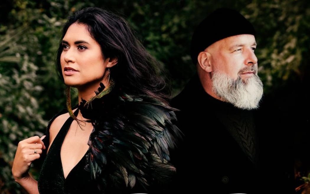 Cover of Goldsmith Baynes' album E Rere Rā, with the performers standing back to back