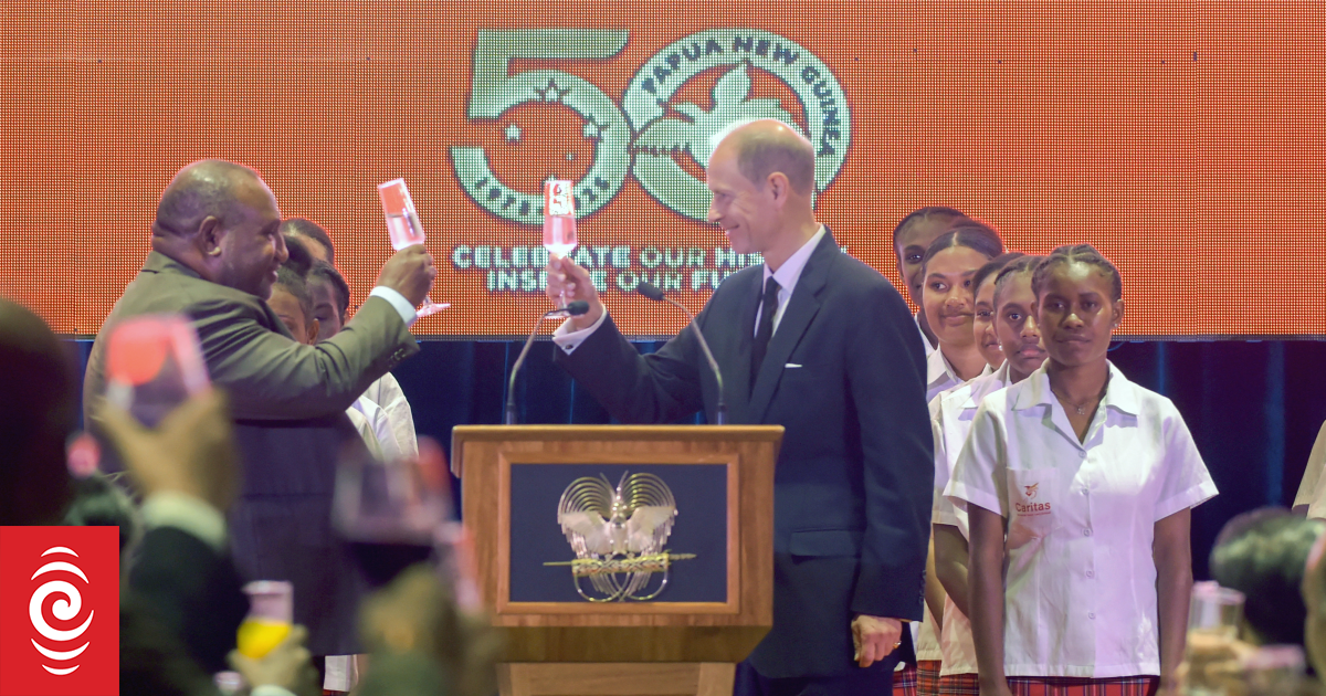 Founding father Somare honoured as PNG celebrates 50 years of independence