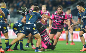 Highlanders' Vilimoni Koroi is yellow-carded for his tackle on Chiefs' Naitoa Ah Kuoi during the Highlanders-Chiefs Super Rugby Aotearoa opening match.