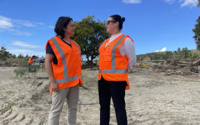Research, Science and Innovation Minister Ayesha Verrall talks with Hawke's Bay regional councillor Hinewai Ormsby.