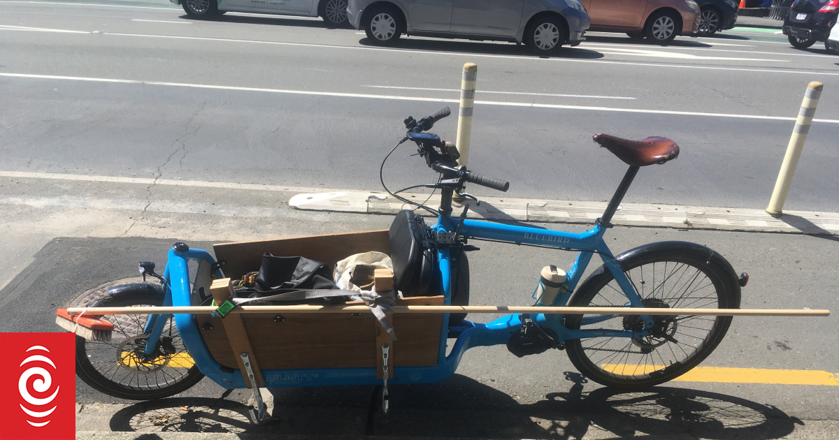 Wellington cyclist uses broom to sweep away tacks - Vimarsana News