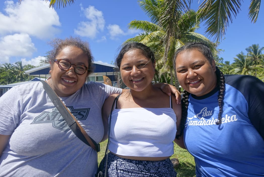 Local youths who participated in the Niue Walk for life. (From Left) Kirsten Feilo-Makapa, Sialofa Feilo-Hasina and Siale Kuki-Lagatule.