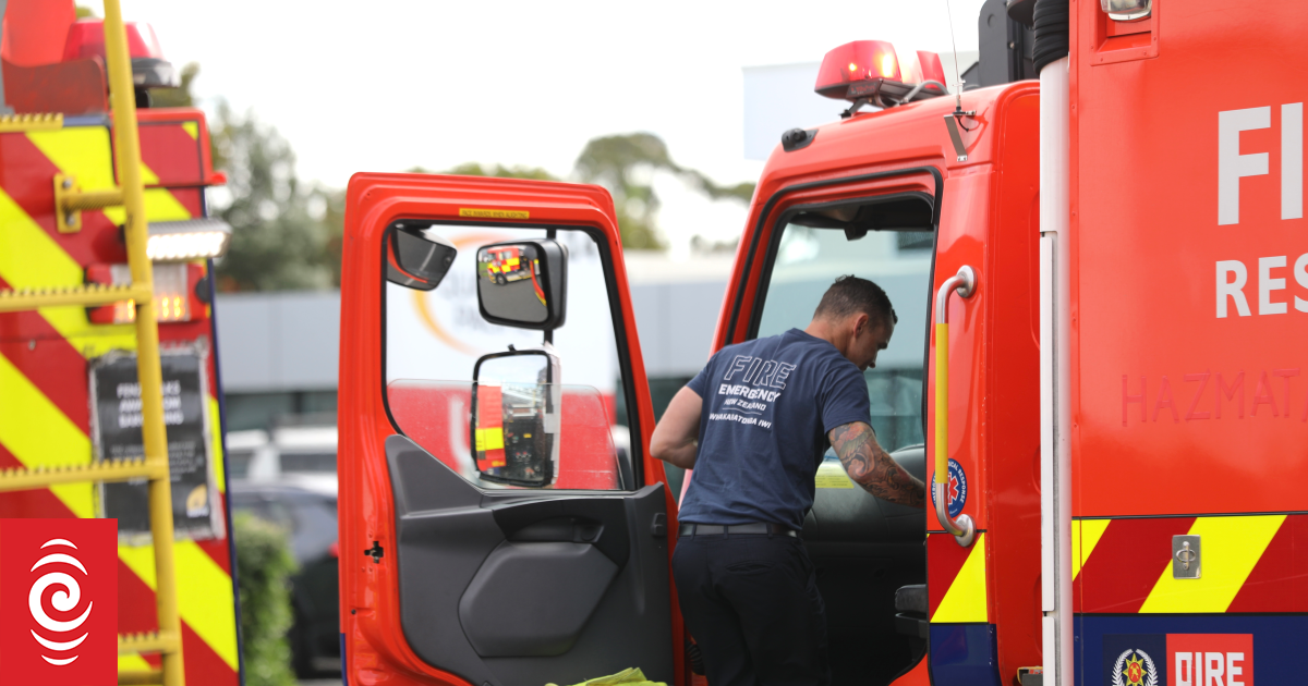 Businesses evacuated over chemical fumes in Papatoetoe, Auckland