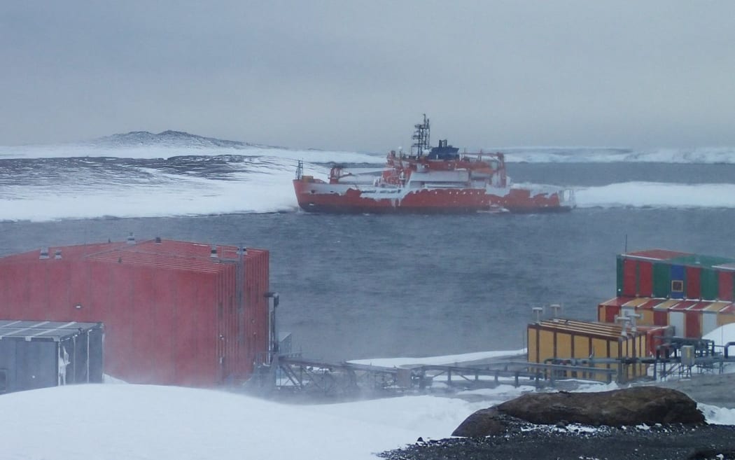 Icebreaker Aurora Australia ran aground near Mawson Station in Antarctica.
