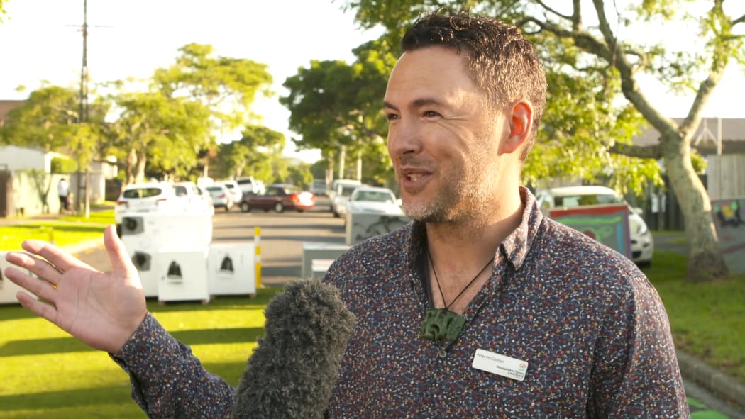 Maungakiekie-Tāmaki Local Board member Peter McGlashan desribes the low traffic area trial in Onehunga.