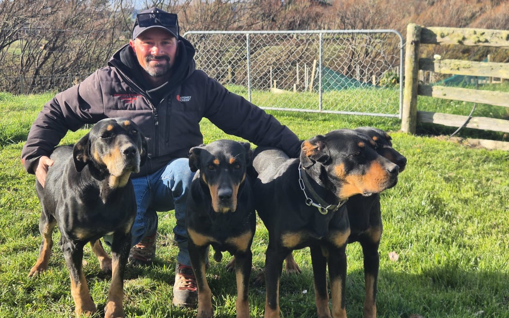 It's a family affair, with retired grandmum Edge, joining daughter Roxy, and granddaughters Duchess and Miley.