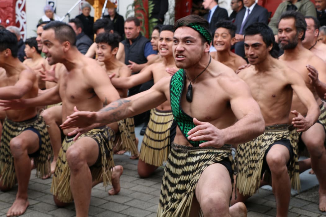 Hundreds of people attended the signing of a Deed of Settlement between Ngāti Tūwharetoa and the Crown.