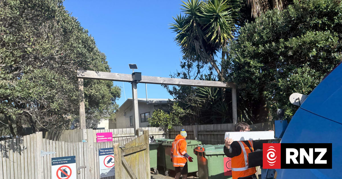 Kawau Island residents weigh in on rubbish stoush