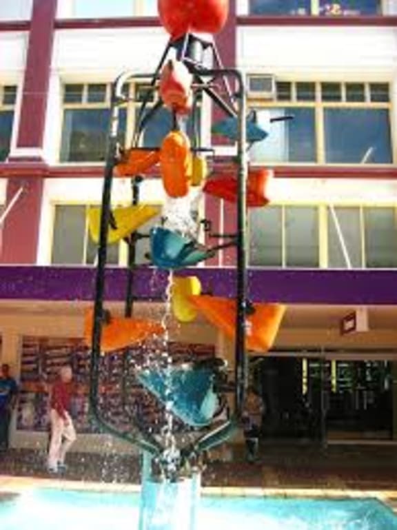 The bucket fountain