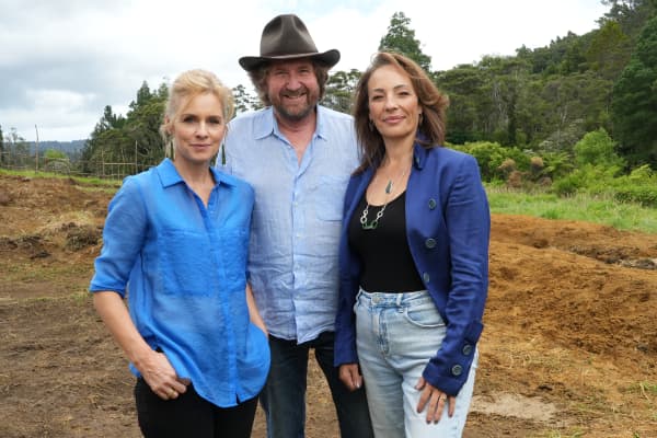 Mihingarangi Forbes, Cameron Bennett, and Annabelle Lee-Mather on location
