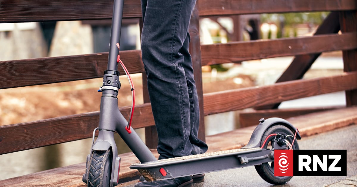 Call for compulsory helmets after study confirms e-scooter dangers