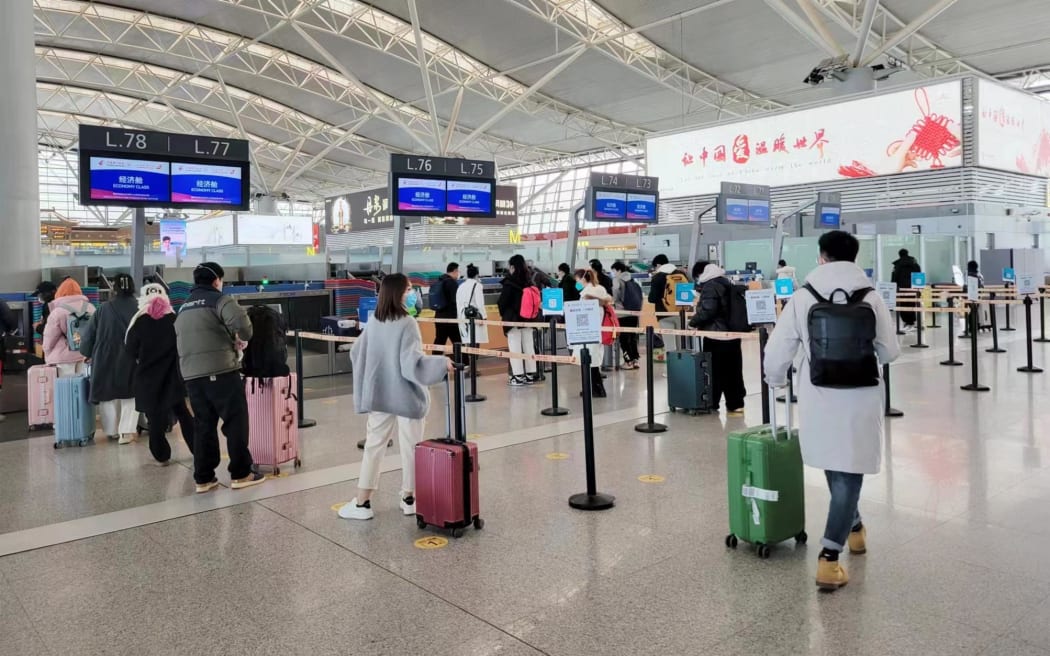 The passenger flow increased significantly at Xi'an Xianyang International Airport in Xi'an City, northwest China's Shaanxi Province, 14 December, 2022.