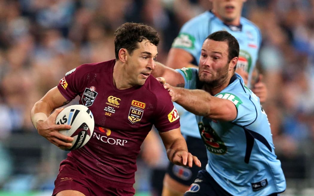 Billy Slater (L) grasped by Boyd Cordner.