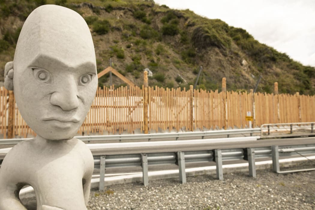 Teko Teko at Peketa Pa, south of Kaikōura. Carved pillars were developed as part of an overall cultural artwork package at sites along the coast created in partnership with Te Rūnanga o Kaikōura.