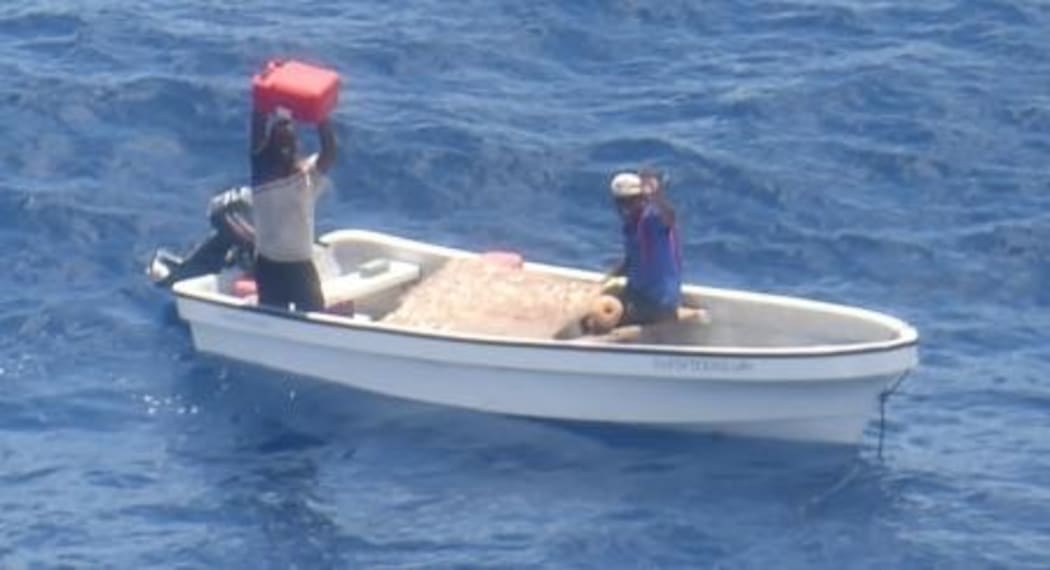 The New Zealand Defence Force found two men adrift on a boat in the Pacific, four days after two fishermen were reported missing in Kiribati.