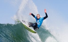 Sufer Mick Fanning competing before the shark attack.