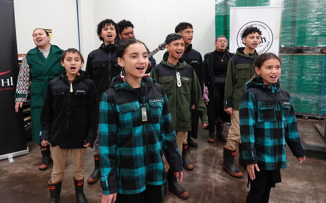 The Maunsell family performs a waiata during the joint venture launch.