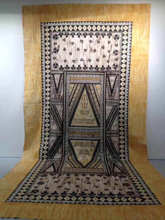 Artist Joana Monolagi's work entitled 'Reconnecting'