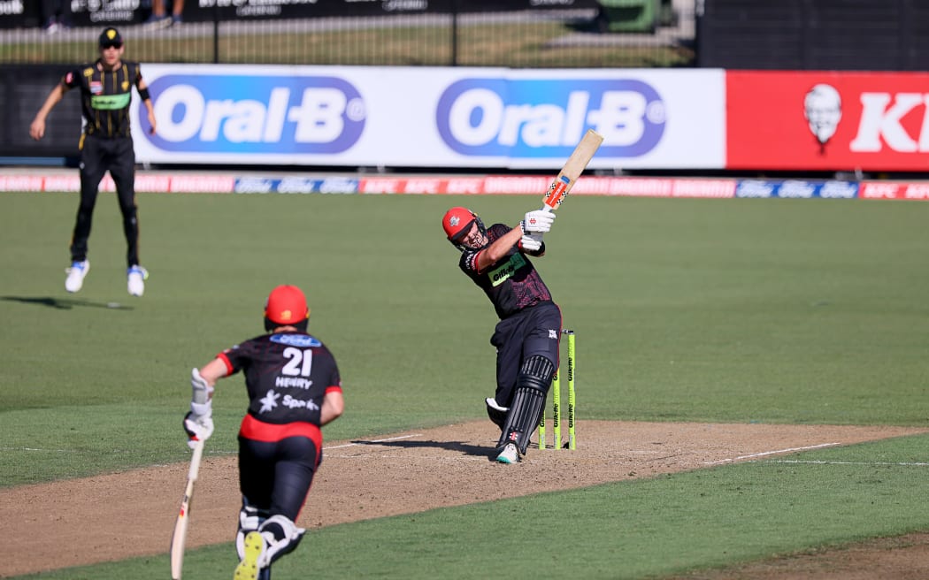 Canterbury Kings Zak Foulkes hits the last ball for 6 to win the elimination final against Wellington Firebirds.