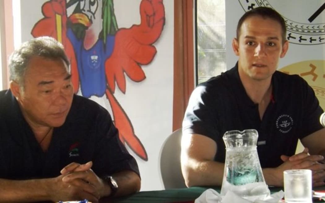 Commonwealth Federation CEO David Grevemberg [R]