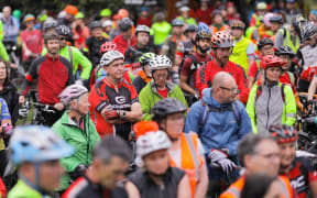 Hundreds of cyclists have left Parliament as part of a tribute ride for Brent Norris, who was killed whilst cycling on State Highway Two near Wellington.