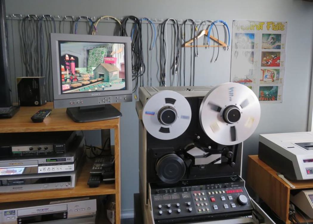 A V-1 tape machine